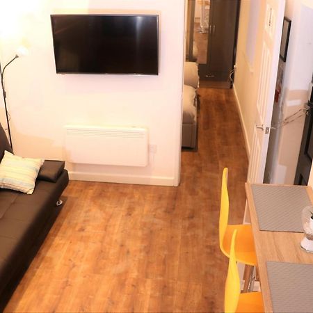 Modern Newgate Apartments - Convenient Location, Close To All Local Amenities Stoke-on-Trent Exterior photo