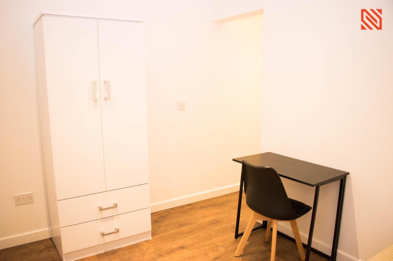 Modern Newgate Apartments - Convenient Location, Close To All Local Amenities Stoke-on-Trent Exterior photo